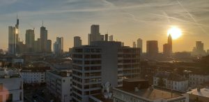 Ihr Immobilienmakler für Frankfurt am Main: Mainhattan im Sonnenuntergang