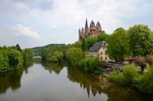 Limburg-Weilburg : Dom und Lahn