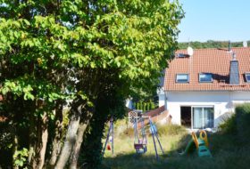Neuwertige DHH mit Garten verkauft in Wehrheim