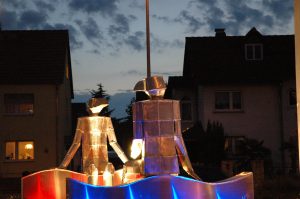 Ihr Immobilienmakler für Flörsheim: Kunstwerk bei Nacht