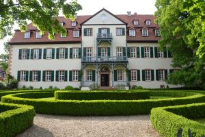 Ihr Immobilienmakler für Florstadt: Löwsches Schloß mit Park