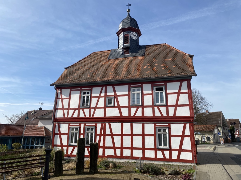 Ihr Immobilienmakler für LimeshainLimeshain Himbach: das frühere Rathaus