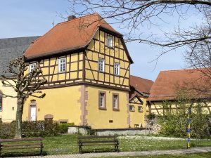 Ihr Immobilienmakler für Echzell 1: Hofreite mit Nebengebäuden