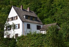 Einfamilienhaus in Randlage verkauft in Weilrod
