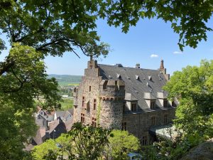 Ihr Immobilienmakler für Staufenberg: Burg mit wechselvoller Geschichte