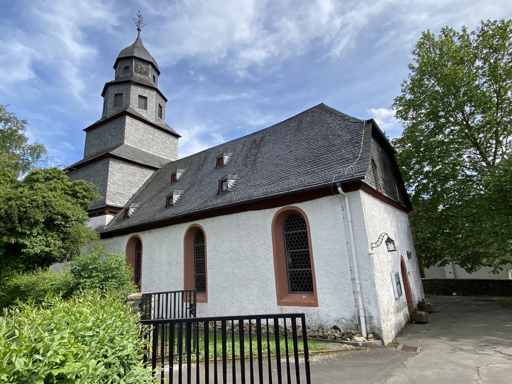 Ihr Immobilienmakler für Biebertal: ev. Kirche im Ortsteil Rodheim-Bieber