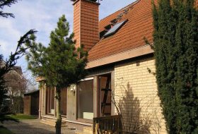 Verklinkertes Einfamilienhaus verkauft in Altenstadt