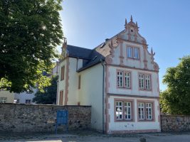 Ihr Immobilienmakler für Friedberg Friedberg/Hessen: Sitz des Finanzamts in der Burg