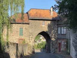 Friedberg/Hessen: Burgtor zur Kaiserstraße