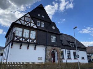 Ihr Immobilienmakler für Neu-Anspach: Gemeindehaus mit Kindergarten