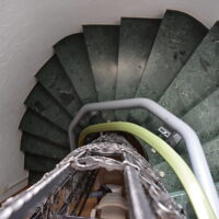 Treppe (bis zum OG mit Treppenlift)
